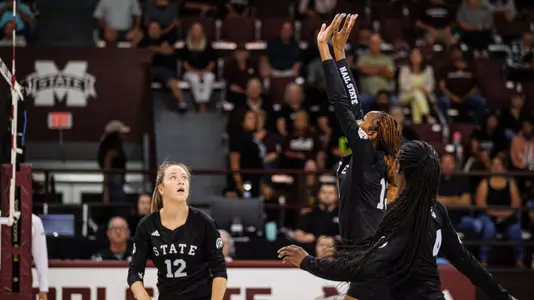 STARKVILLE, MS - September 08, 2022 - Mississippi State Middle Blocker Deja Robinson (#13) during the match between the Kennesaw State Owls and the Mississippi State Bulldogs at the Newell-Grissom Building in Starkville, MS. Photo By Will Porada