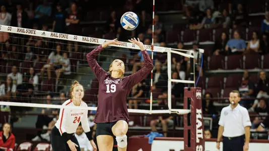 STARKVILLE, MS - September 09, 2022 - Mississippi State Setter Emily Oerther (#19) during the match between the Houston Cougars and the Mississippi State Bulldogs at the Newell-Grissom Building in Starkville, MS. Photo By Mike Mattina