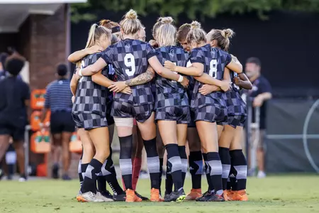 STARKVILLE, MS - September 25, 2022 - The Mississippi State Bulldogs during the match between the Louisiana State Tigers and the Mississippi State Bulldogs at the MSU Soccer Field in Starkville, MS. Photo By Ivy Ball
