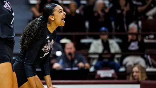 VB - Amina Shackelford - Florida - 10.13