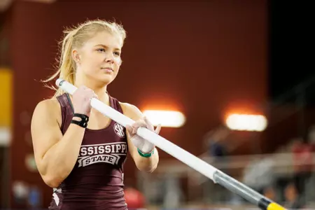 EMMA HUNT POLE VAULT