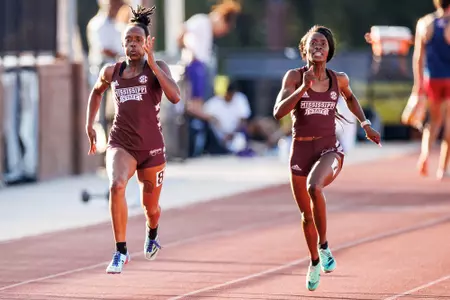 Bulldog Relays: Calloway and Smith