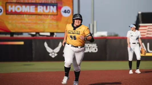 Mia Davidson-Smith AUX Gold