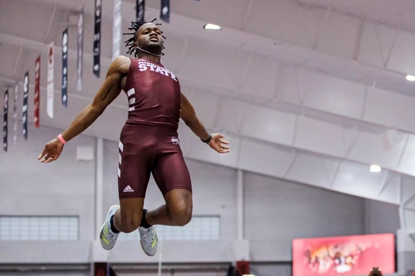 BIRMINGHAM, AL - January 26, 2024 - Mississippi State Sprinter/Jumper Kennedy Stringfellow during the Razorback Invitational at the Randal Tyson Track Center in Fayetteville, AR. Photo by Will Porada