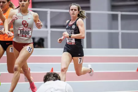 BIRMINGHAM, AL - January 27, 2024 - Mississippi State Distance Runner Madison Jones during the Razorback Invitational at the Randal Tyson Track Center in Fayetteville, AR. Photo by Will Porada
