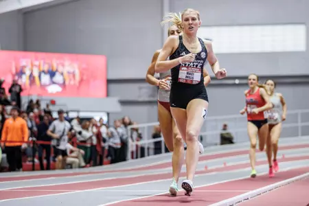 BIRMINGHAM, AL - January 27, 2024 - Mississippi State Distance Runner Maci Mills during the Razorback Invitational at the Randal Tyson Track Center in Fayetteville, AR. Photo by Will Porada
