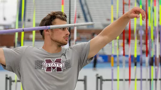 remi rougetet warming up at the NCAA East First Rounds
