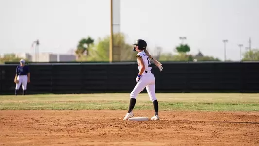 Brylie St. Clair Texas Monarchs