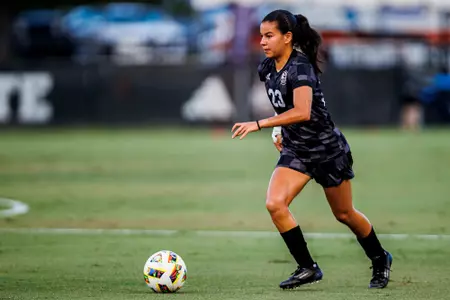 Ilana Izquierdo Versus Baylor
