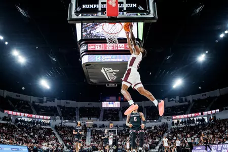 STARKVILLE, MS - January 04, 2025 - Mississippi State Guard Dellquan Warren (#6) during the game between the South Carolina Gamecocks and the Mississippi State Bulldogs at Humphrey Coliseum in Starkville, MS. Photo By Mike Mattina