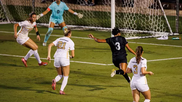 STARKVILLE, MS - October 16, 2025 - Kyra Taylor during the match between the Vanderbilt Commodores and the Mississippi State Bulldogs at the MSU Soccer Field in Starkville, MS. Photo By Mike Mattina