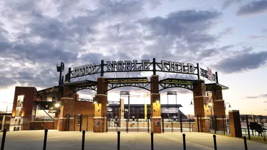 Dudy Noble Field clouds
