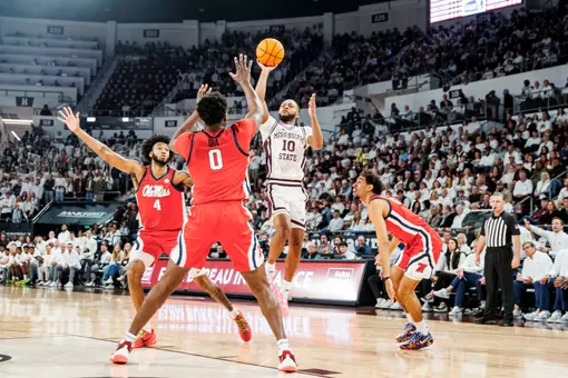 STARKVILLE, MS - January 17, 2026 - Mississippi Sate Guard Jayden Epps (#10) during the game between the Ole Miss Rebels and the Mississippi State Bulldogs at Humphrey Coliseum in Starkville, MS. Photo By Mike Mattina