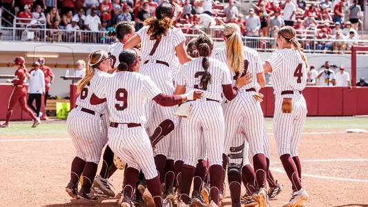 Mississippi State softball dog pile