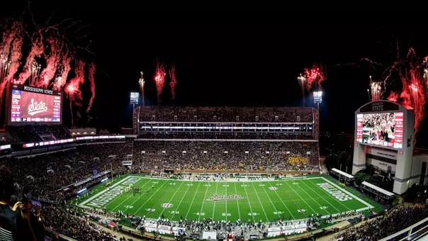 STARKVILLE, MS - September 06, 2025 - Mississippi State Fans during the game between the Arizona State Sun Devils and the Mississippi State Bulldogs at Davis Wade Stadium at Scott Field in Starkville, MS. Photo By Mike Mattina
