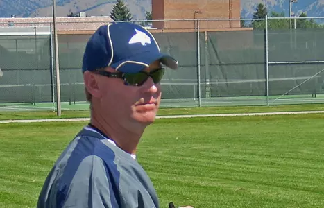 FB_Ash_Sideline_Practice