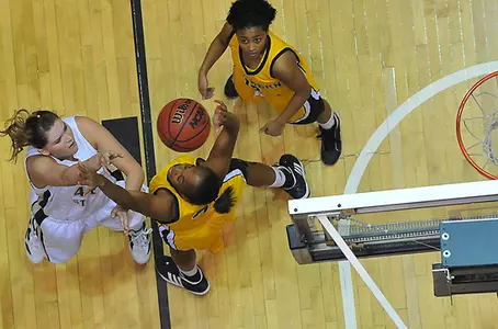 WBB_BANIS_HOOK_ABOVE_2012