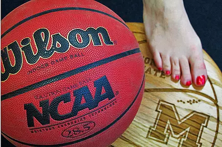 WBB_BAREFOOT_PROMO_2012