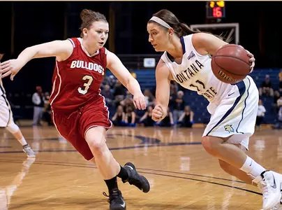 WBB_STOCKTON_DRIVE_UMW_2012