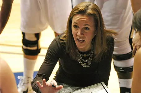 WBB_BINFORD_HUDDLE_2012