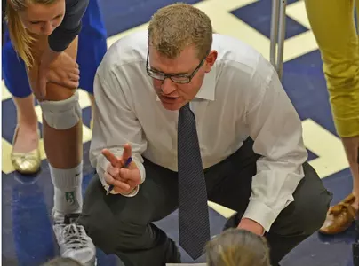 VB_WEINDEL_HUDDLE_GRIZ_2012