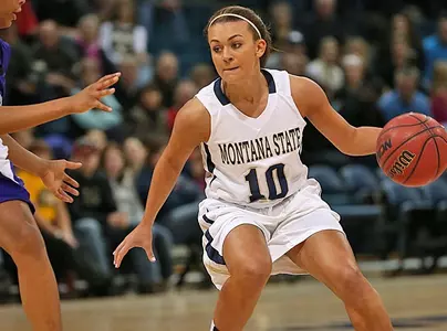 WBB_BARHOUM_DRIBBLE_WSU_2014