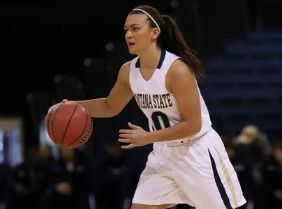 WBB_BARHOUM_DRIBBLE_UMW_2013_14