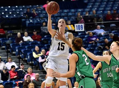 WBB_ELLIOTT_LAYUP_UND_1415