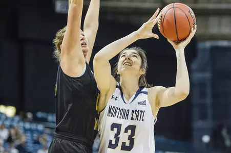 WBB_1617_SMITH_LAYUP_ASG
