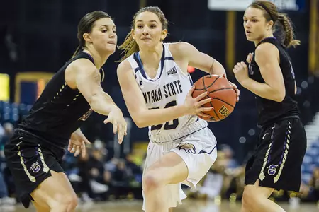 WBB_CAUDILL_DRIVE_1617_CC