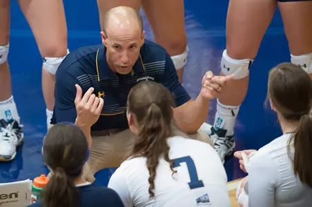 VB_15_HUDDLE_ISU_1_KG
