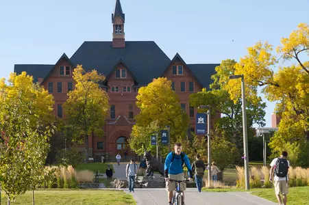 GEN_BOBCAT_MONTANA HALL