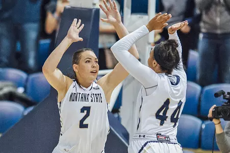 WBB_1617_HI_5s_UI