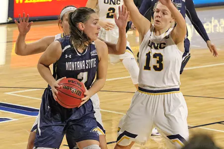 WBB_1617_AT_NC_FERRIS