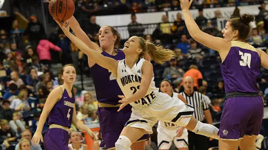 WBB_1819_HILBORN_LAYIN_CC_RDH