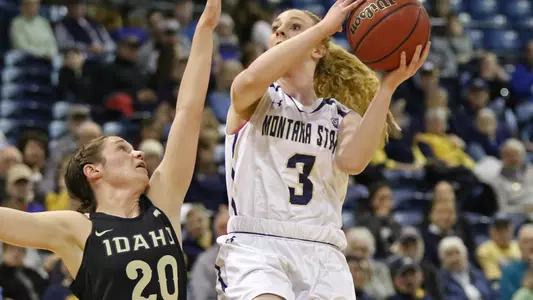WBB_1718_VAN_SICKLE_LAYUP_UI