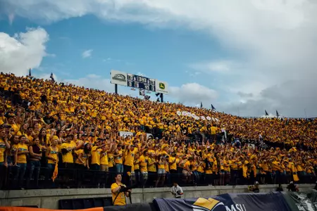 Gold Rush Student crowd