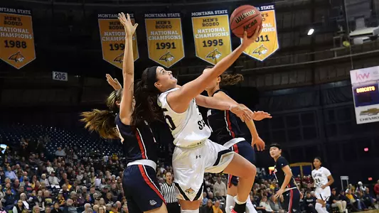 WBB_1920_FREIJE_LAYUP_GONZAGA_RDH