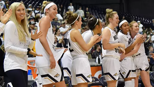 WBB_1819_CAT_GRIZ_1_RDH