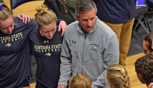 VB_19_JONES_TEAM_HUDDLE.