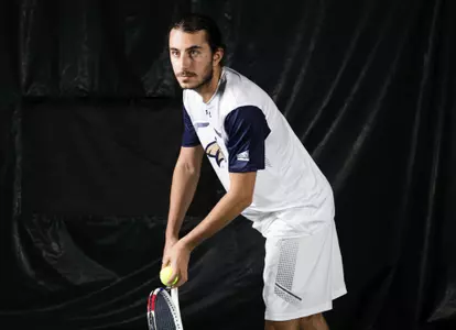 Monteiro serve