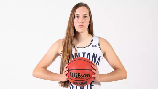 WBB_2021_JANSSEN_POSE_WEB