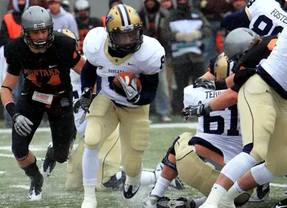 Orenzo Davis vs UM 2010