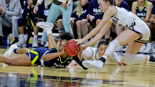 WBB_1920_BRAXTON_JACKSON_STEAL_NAU_BSCT_BN