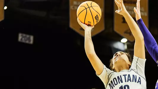 WBB_2122_KOLA_BAD_BEAR_REBOUND_ASG.jpg