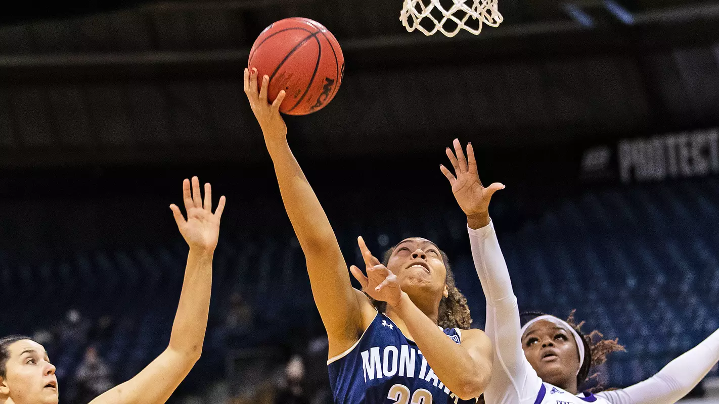 WBB_2021_LINDSAY_BUCKET_WSU_2