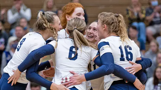 VB_201_TCU_Team_Point_Huddle