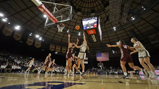 WBB_2122_CAT_GRIZ_FLOOR_VIEW_MOCCHI.jpg