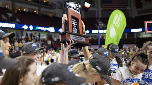 WBB_2122_BSC_TOURN_CHAMP_NAU