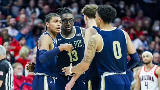 MBB huddle at Arizona